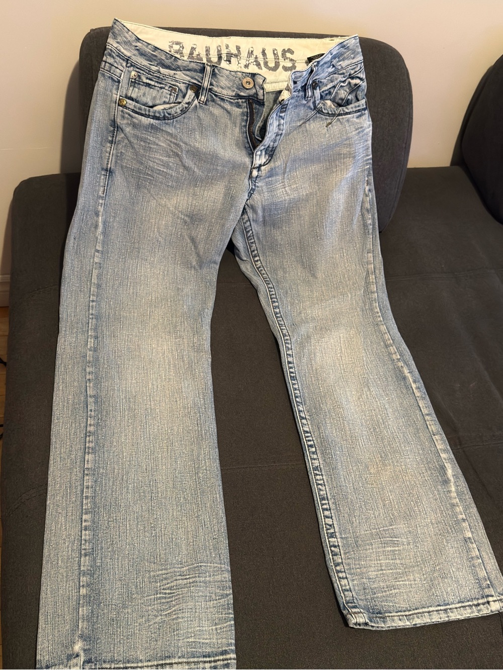 Men’s Relaxed Light Blue Jeans